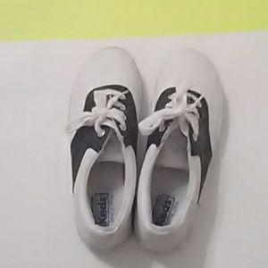 Boys shoes